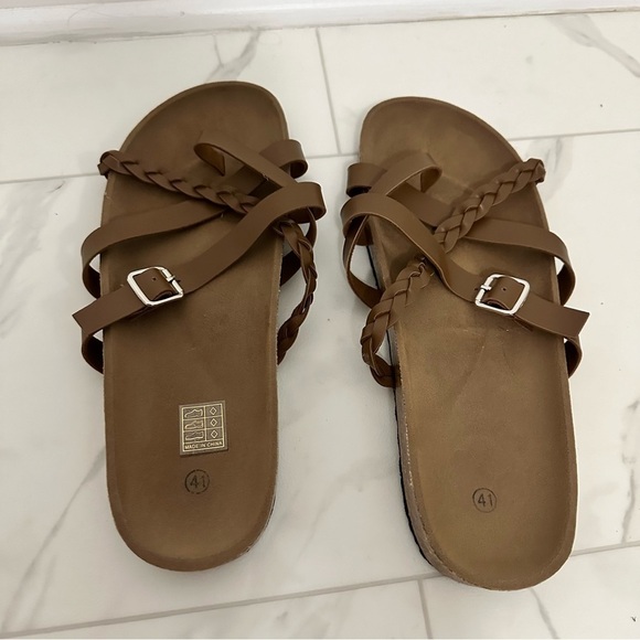 Low Heel Round Toe Solid Color Casual Sandals - size 41/8 - Picture 7 of 10